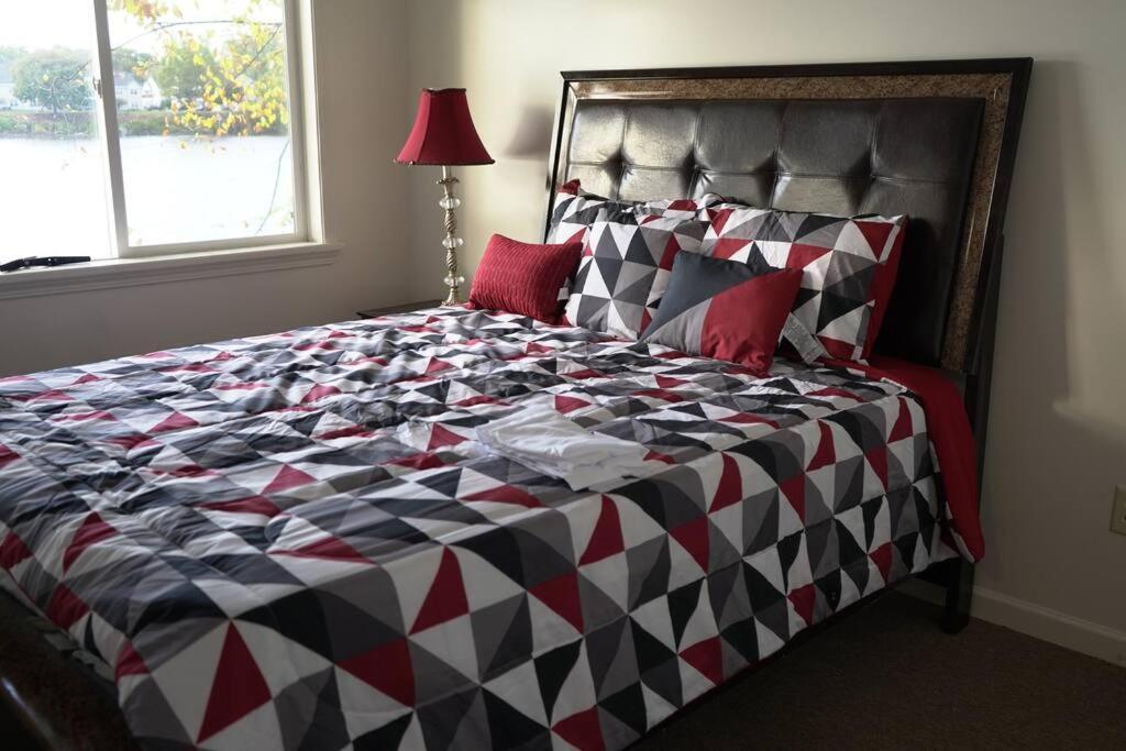 Queen Bed Beautiful Sunset W River View Fast Wifi Troy Exterior foto