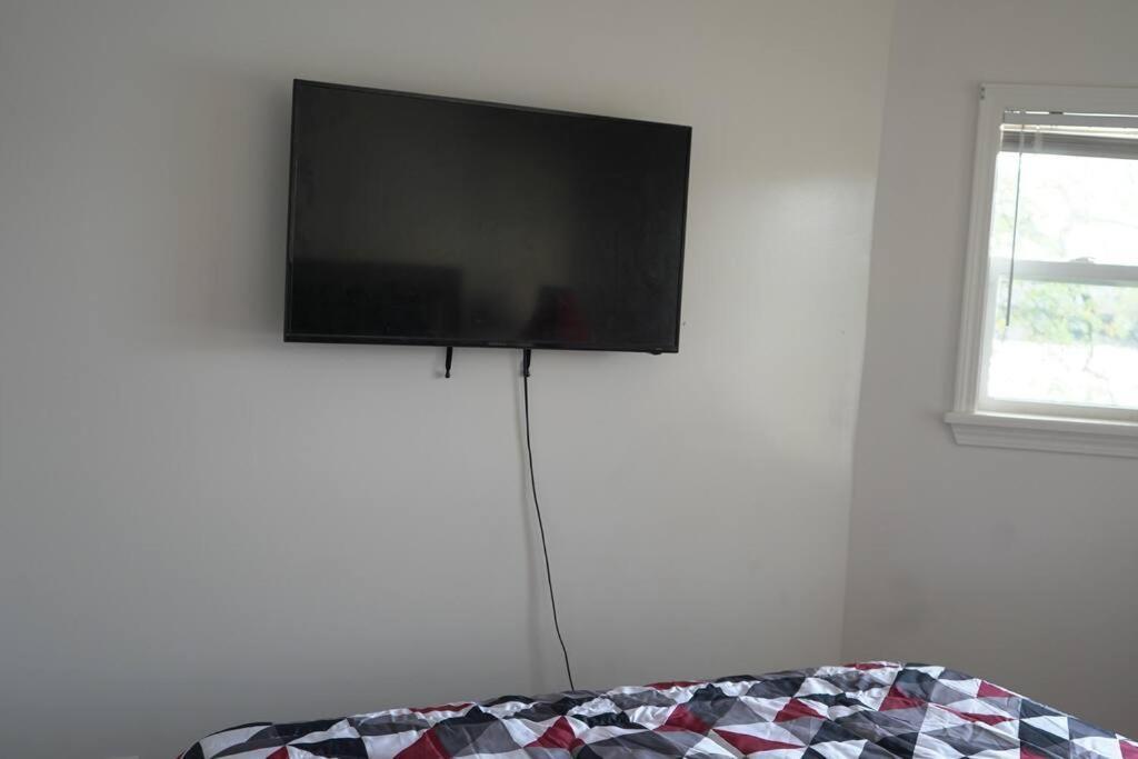 Queen Bed Beautiful Sunset W River View Fast Wifi Troy Exterior foto
